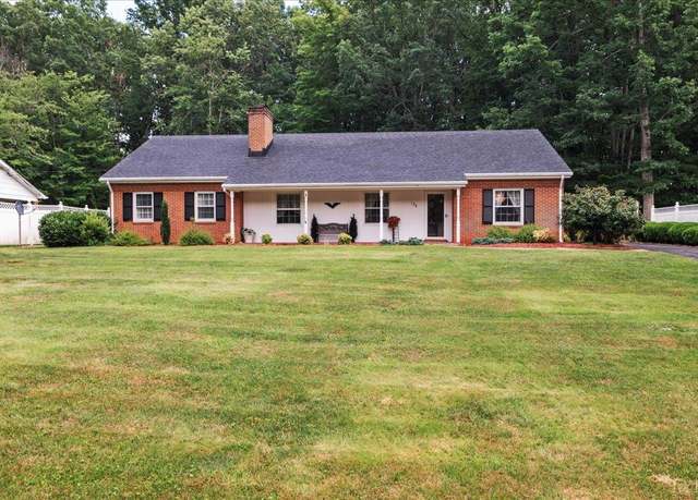 Property at 126 Arrowhead Dr, Lynchburg, VA 24502, 3 beds, 2.5 baths