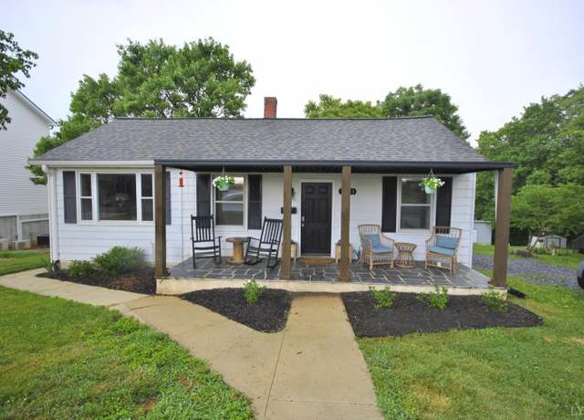 Property at 1021 Piedmont St, Bedford, VA 24523, 3 beds, 1 bath