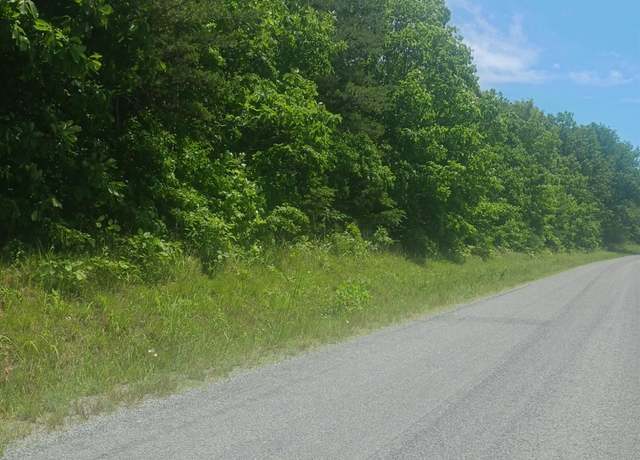 Property at 1 Harbor Dr, Hurt, VA 24563
