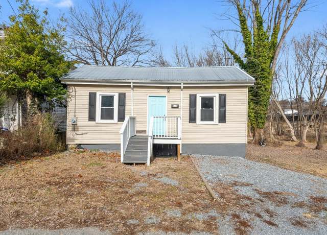 Property at 217 Race St, Lynchburg, VA 24504, 2 beds, 1 bath