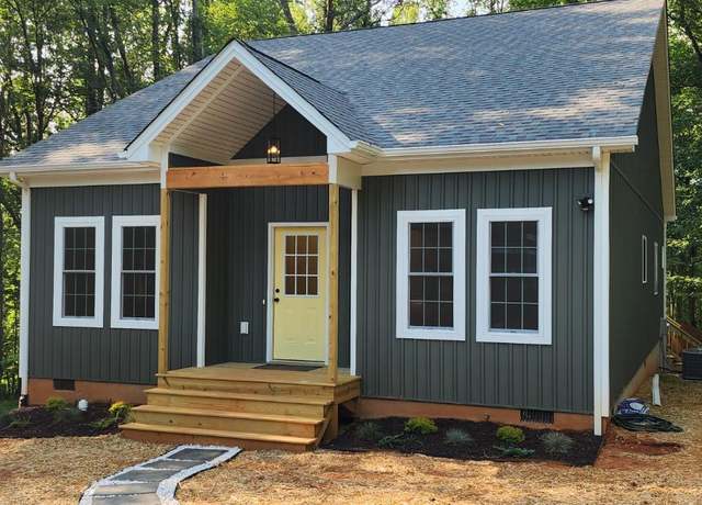 Property at 1244 Windsor Dr, Bedford, VA 24523, 3 beds, 2 baths