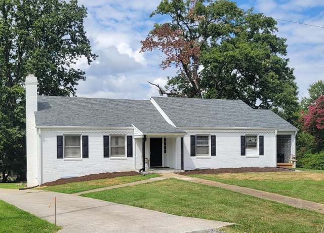 Property at 1002 Grand View Cir, Lynchburg, VA 24502, 3 beds, 3 baths