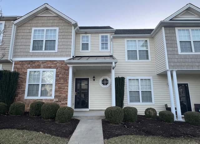 Property at 118 Logan Ln, Lynchburg, VA 24502, 3 beds, 2.5 baths