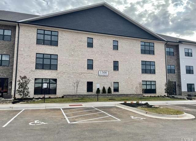 Property at 1300 Stoney Ridge Blvd Blvd #206, Forest, VA 24551, 2 beds, 2 baths