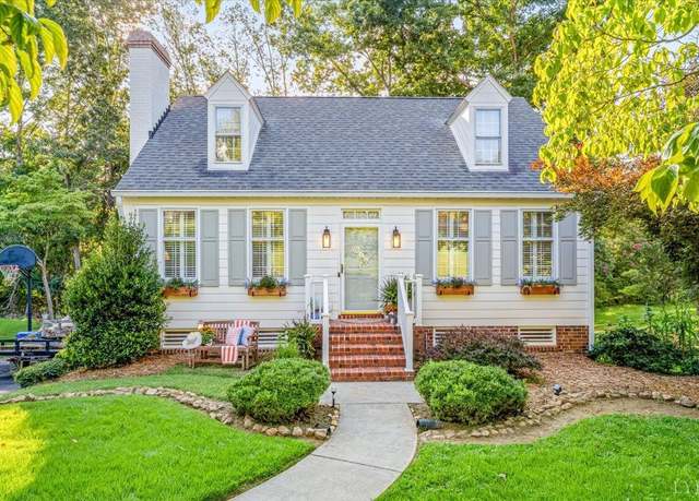 Property at 2405 Hawthorne Rd, Lynchburg, VA 24503, 3 beds, 3 baths