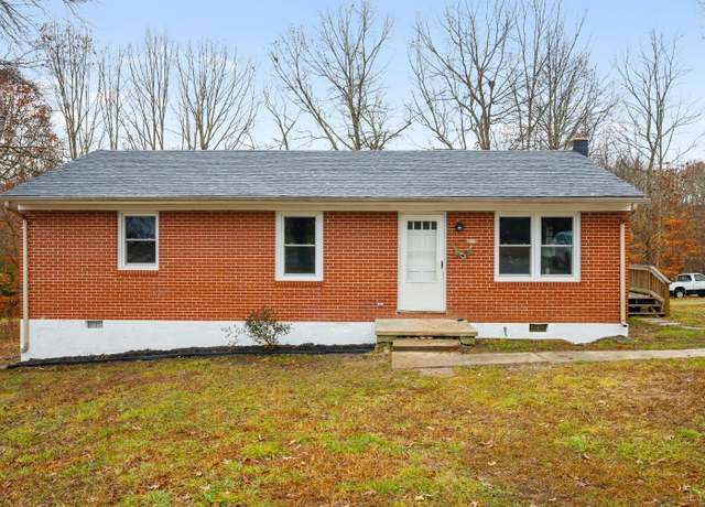 Property at 245 Hunter Rd Rd, Brookneal, VA 24528, 3 beds, 1 bath