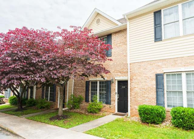 Property at 1600 Wards Ferry Rd #204, Lynchburg, VA 24502, 2 beds, 2.5 baths