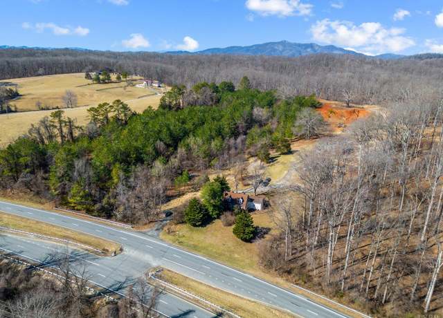 Property at 1612 S Amherst Highway Hwy, Amherst, VA 24574, 3 beds, 2 baths