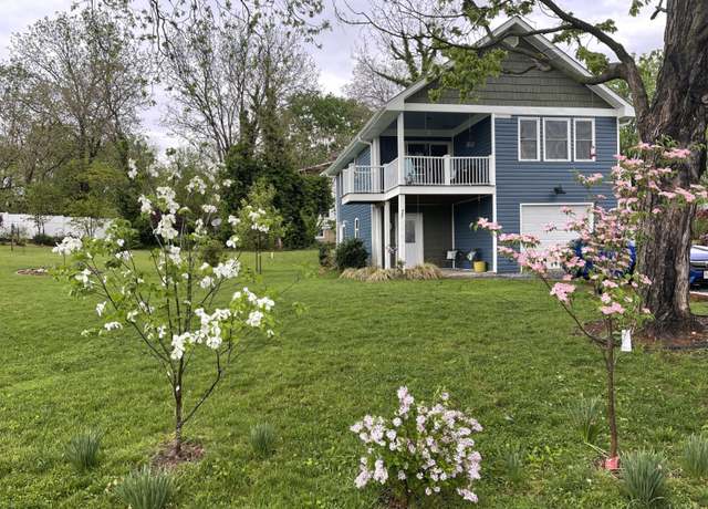Property at 421 Lee St, Bedford, VA 24523, 2 beds, 2 baths