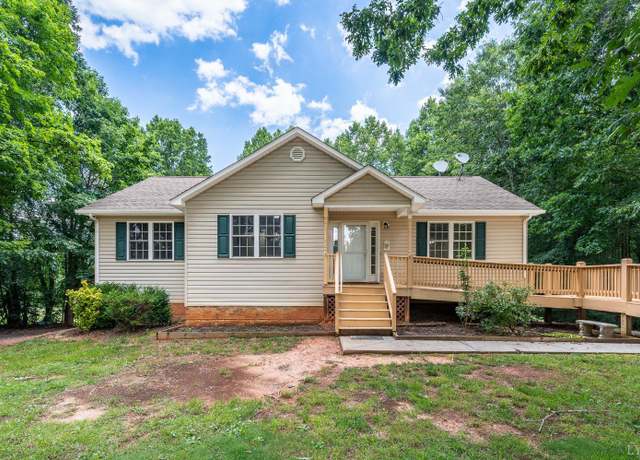Property at 1279 Buck Creek Rd, Appomattox, VA 24522, 3 beds, 2 baths