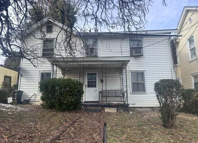 Property at 1111 10th St, Lynchburg, VA 24504, 3 beds, 1 bath