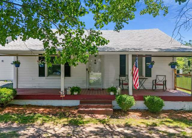 Property at 278 Tallyho Rd, Concord, VA 24538, 3 beds, 2 baths
