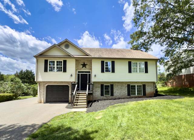 Property at 1024 North York Ln, Lynchburg, VA 24503, 4 beds, 2.5 baths