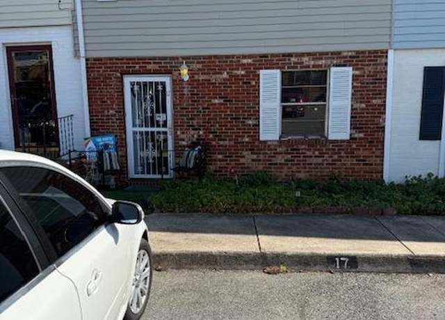 Property at 17 Westdale Dr, Lynchburg, VA 24501, 2 beds, 2.5 baths