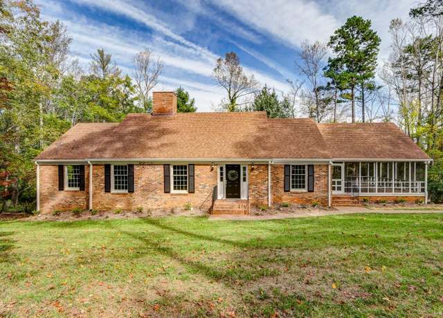 Property at 3228 Elk St, Lynchburg, VA 24503, 3 beds, 2.5 baths