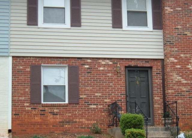 Property at 210 Fountain Dr, Lynchburg, VA 24501, 2 beds, 2.5 baths