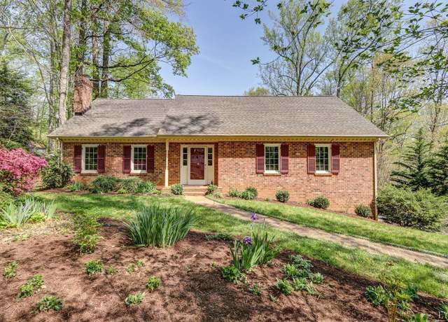 Property at 2305 Heronhill Pl, Lynchburg, VA 24503, 4 beds, 3 baths