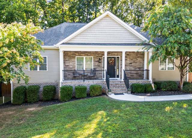 Property at 121 Seven Oaks Dr, Lynchburg, VA 24502, 4 beds, 3 baths