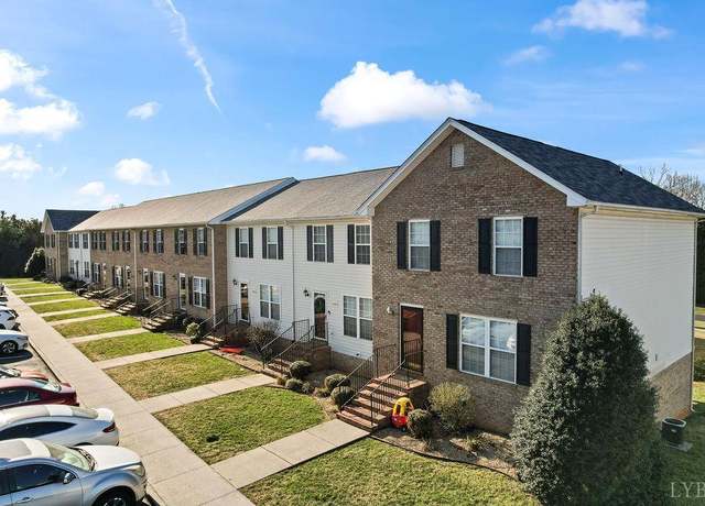 Property at 1036 Middle View Dr, Forest, VA 24551, 3 beds, 2.5 baths