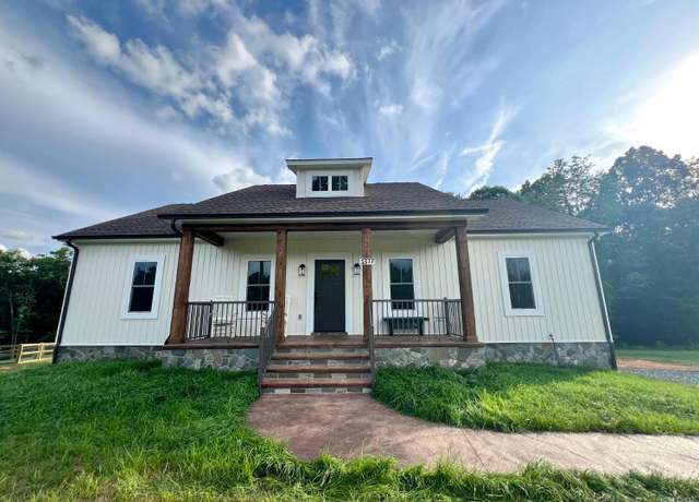 Property at 1377 Winesap Rd, Madison Heights, VA 24572, 3 beds, 2 baths