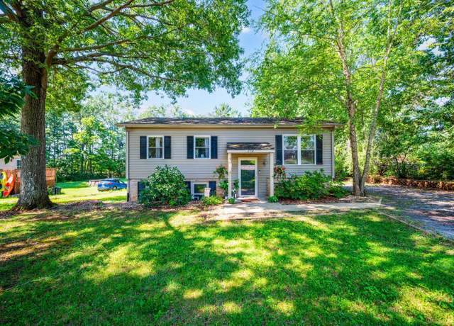 Property at 778 Doss Rd Rd, Concord, VA 24538, 4 beds, 2 baths
