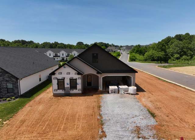 Property at 24 Stoney Ridge Blvd, Forest, VA 24551, 3 beds, 2.5 baths
