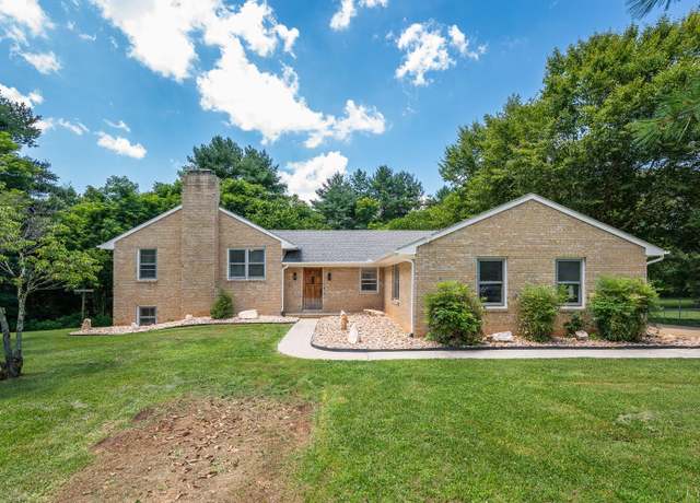 Property at 1655 Wingfield Dr, Goode, VA 24556, 3 beds, 2.5 baths