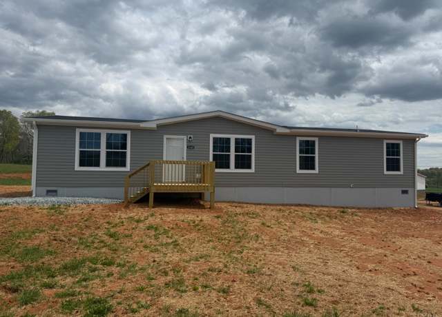 Property at 1143 Piney Grove School Rd, Moneta, VA 24121, 2 beds, 2 baths