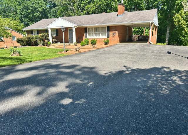 Property at 155 Arrowhead Dr, Lynchburg, VA 24502, 4 beds, 2.5 baths
