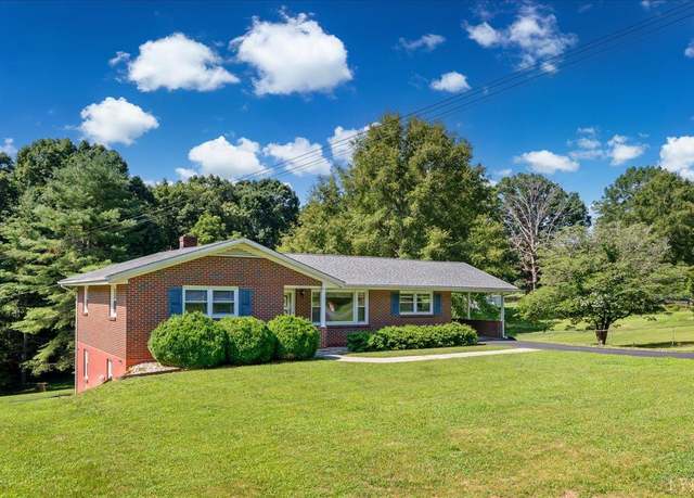 Property at 404 Oakwood Drive Dr, Hurt, VA 24563, 3 beds, 2 baths