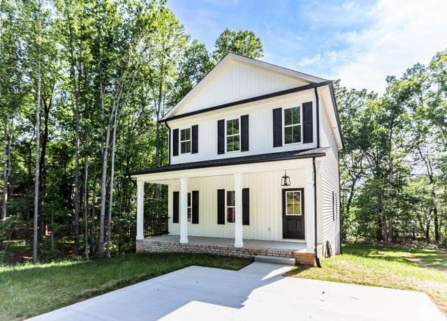 Property at 312 Walton Dr, Appomattox, VA 24522, 3 beds, 2.5 baths
