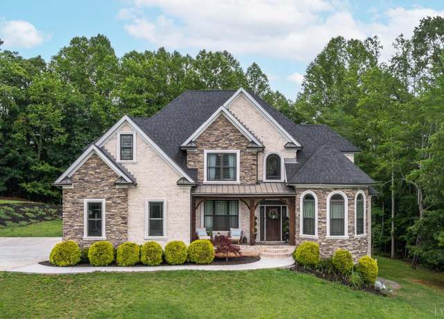 Property at 209 Waterton Dr, Lynchburg, VA 24503, 5 beds, 4 baths