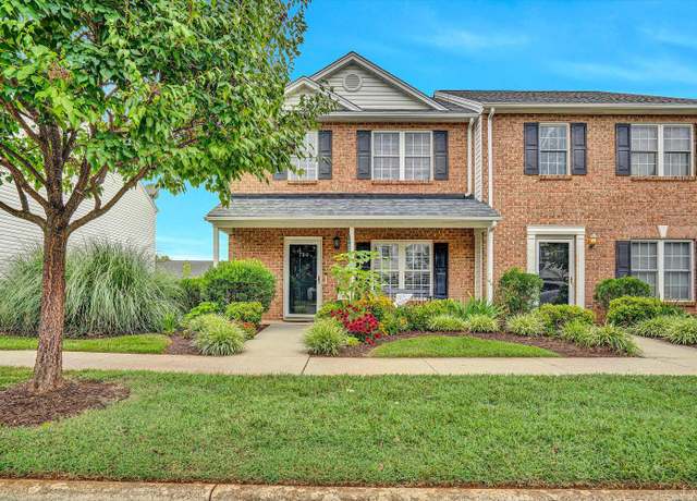 Property at 700 Wyndhurst Dr, Lynchburg, VA 24502, 2 beds, 3 baths