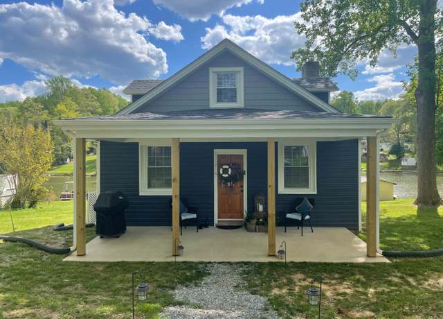 Property at 212 Timberlake Dr, Lynchburg, VA 24502, 2 beds, 2 baths