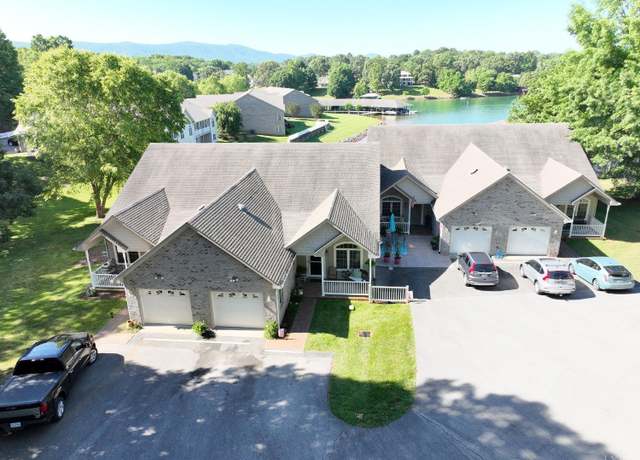 Property at 206 Blarney Stone Court Ct, Huddleston, VA 24104, 3 beds, 3 baths