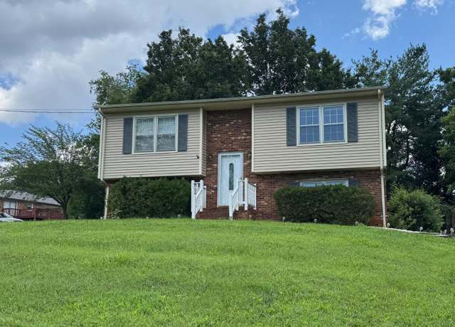 Property at 105 Creston Oaks Ct, Forest, VA 24551, 3 beds, 1.5 baths