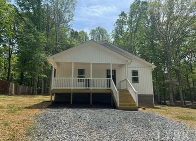 Property at 194 Lamont Cir, Madison Heights, VA 24572, 3 beds, 2 baths