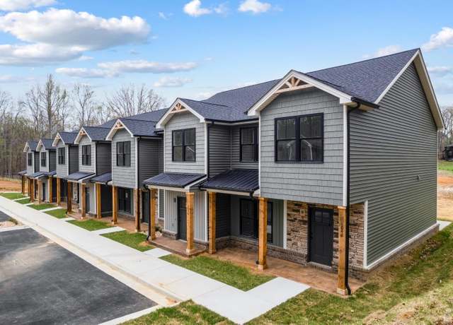 Property at 1024 Wythe Dr, Forest, VA 24551, 3 beds, 2.5 baths