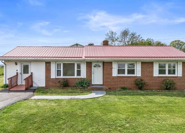 Property at 983 E Ferry Road Rd, Gladys, VA 24554, 3 beds, 1.5 baths