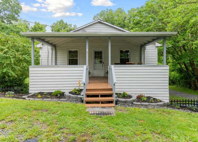 Property at 208 Mill St, Bedford, VA 24523, 3 beds, 2 baths