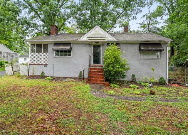 Property at 1703 Dale Ave, Altavista, VA 24517, 3 beds, 1 bath