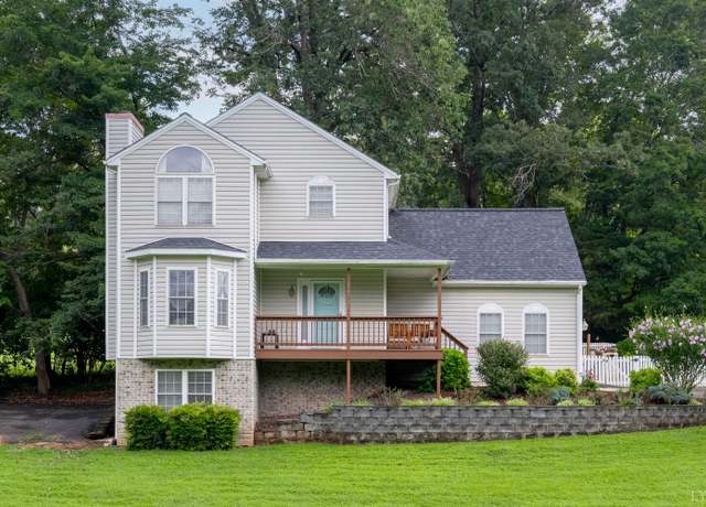 Property at 1123 Rome Dr, Lynchburg, VA 24503, 3 beds, 3 baths