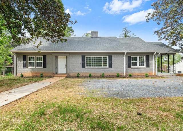 Property at 3882 Peakland Pl, Lynchburg, VA 24503, 6 beds, 4 baths