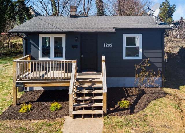 Property at 1209 15th St, Lynchburg, VA 24504, 2 beds, 1 bath