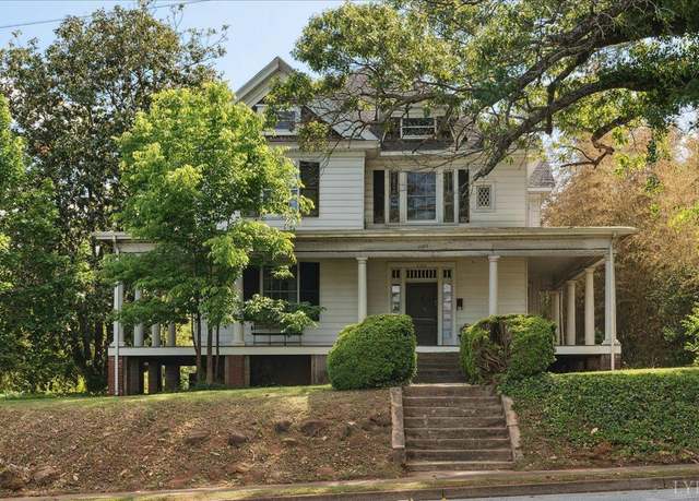 Property at 1102 Bedford Ave, Altavista, VA 24517, 4 beds, 3 baths