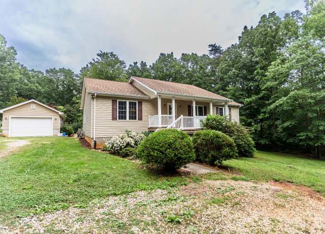Property at 286 Courtland Dr, Appomattox, VA 24522, 3 beds, 2 baths