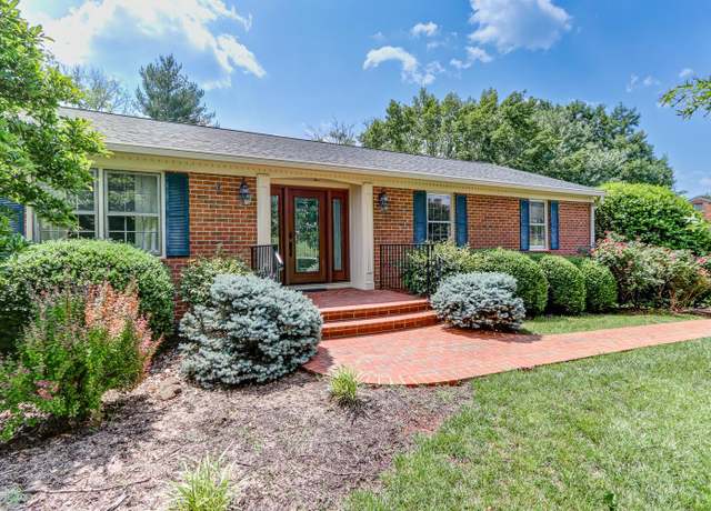 Property at 107 Old Post Rd, Lynchburg, VA 24502, 4 beds, 3 baths
