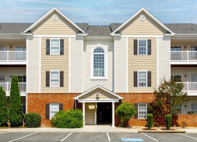 Property at 100 Capstone Dr #207, Lynchburg, VA 24502, 3 beds, 2 baths