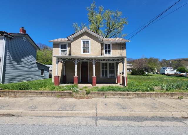 Property at 929 W 29th St, Buena Vista, VA 24416, 2 beds, 1 bath