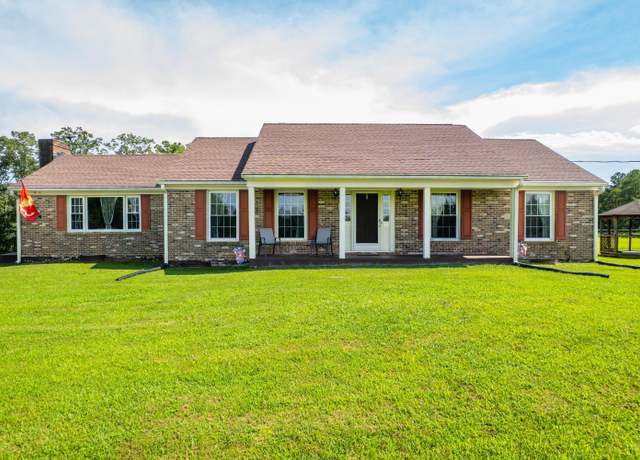 Property at 2313 Red Oak School Rd, Concord, VA 24538, 3 beds, 2 baths